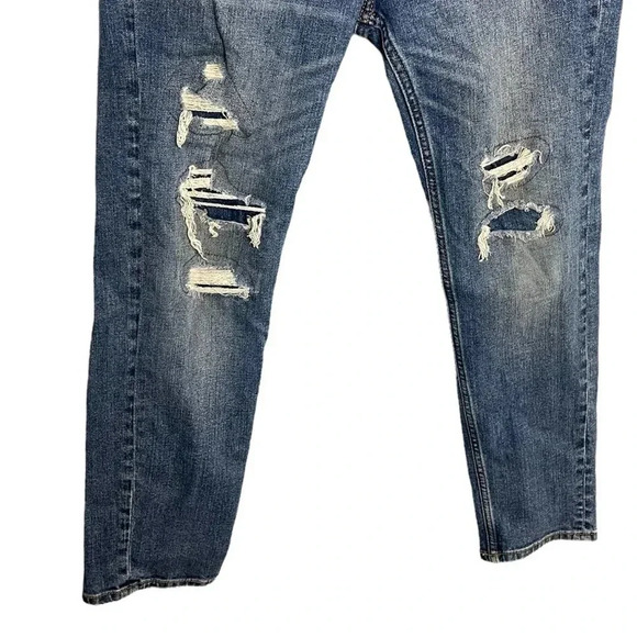 Abercrombie Kids Boys Tapered Leg Distressed Jeans Size 13/14 - Picture 4 of 6